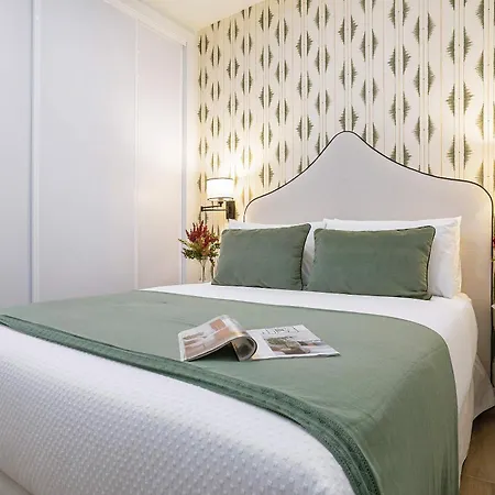 Genteel Patrocinio Aparthotel