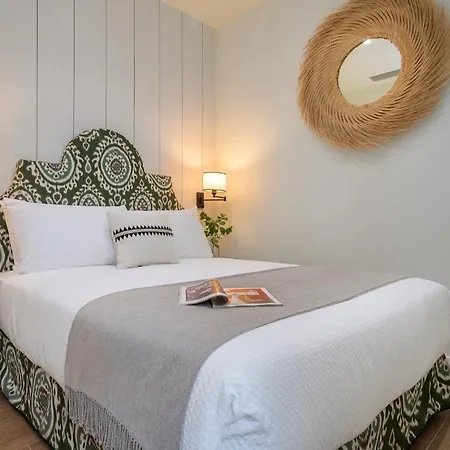 Genteel Patrocinio 3*