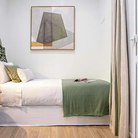 Genteel Patrocinio Aparthotel Cadiz