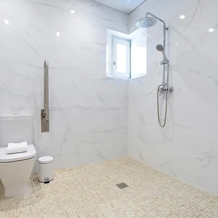 Genteel Patrocinio Aparthotel Cadiz