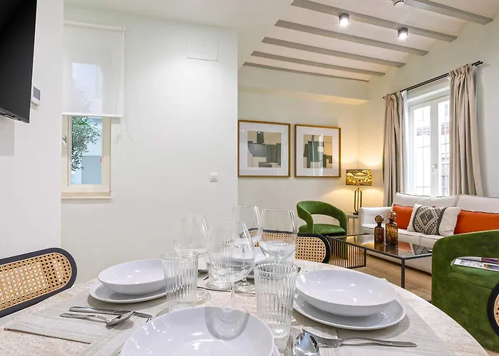 Genteel Patrocinio 3*